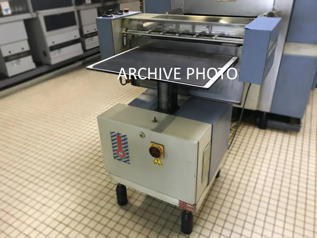 Pola Massa CRT-VE loader