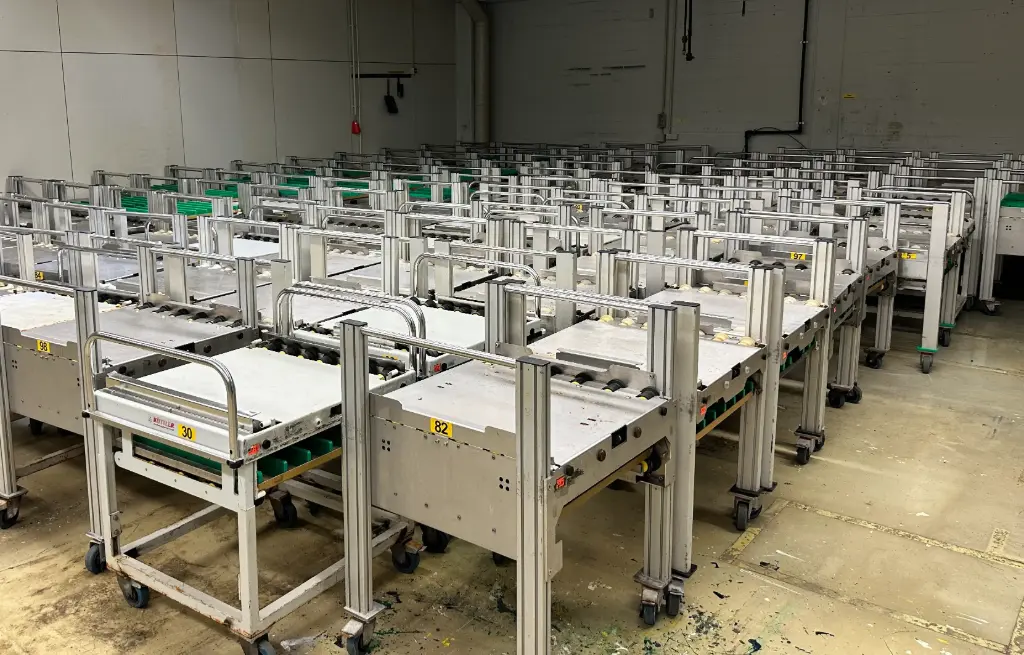 Kuttler Cart for slotted tray 